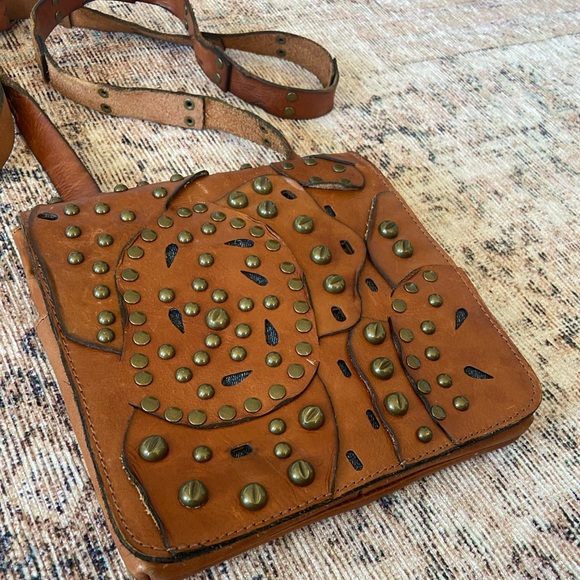 🛑SOLD Patricia Nash Rosa Brown Leather Studded Crossbody Bag - Picture 6 of 9